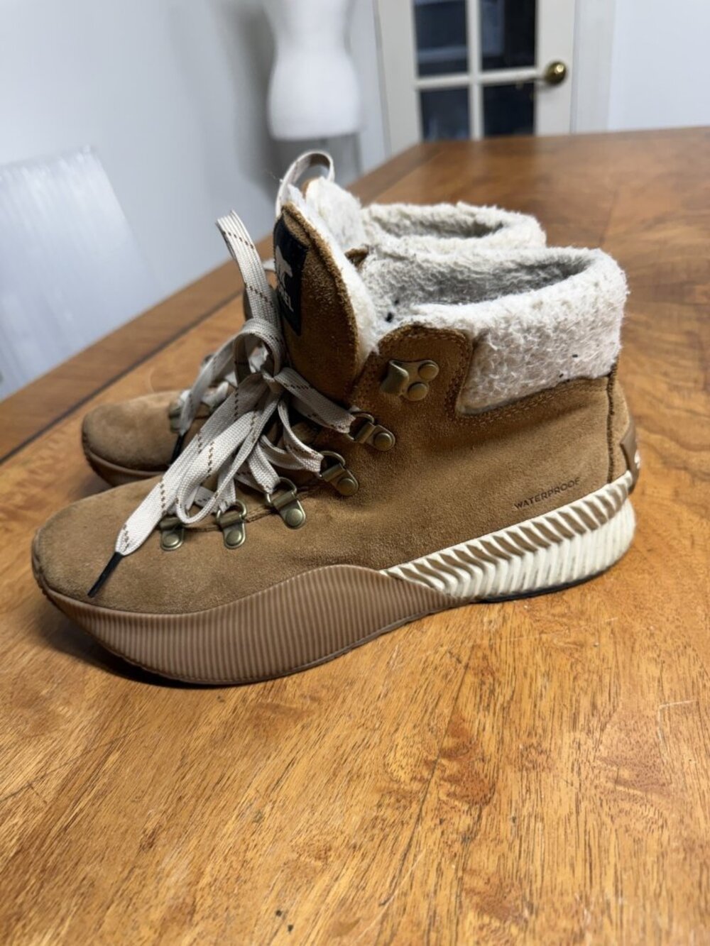 Sorel Women's Size 8 Out N About III Conquest WP Boots Camel Brown NL4434-224 - Picture 1 of 5